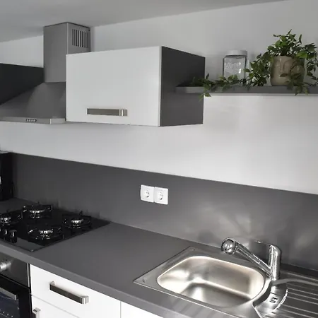 Apartma Vrba Апартаменты Добрна